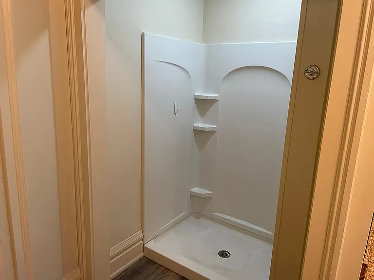 417 Crescent St NE #2 — Photo 14