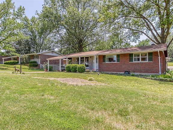 2nd image of 3928 Colony Gardens Dr