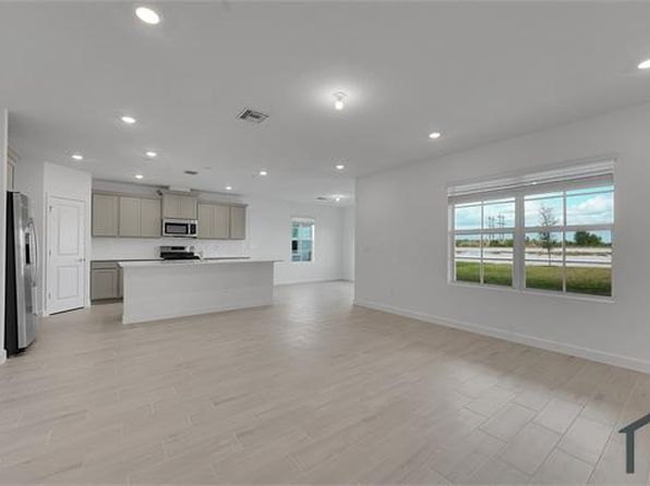 19697 Whispering Creek Rd