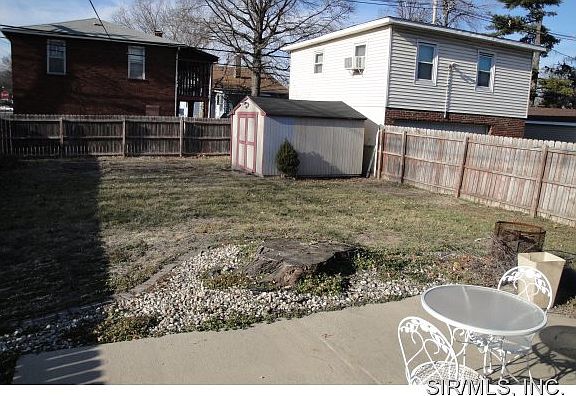 3rd image of 2801 Washington Ave