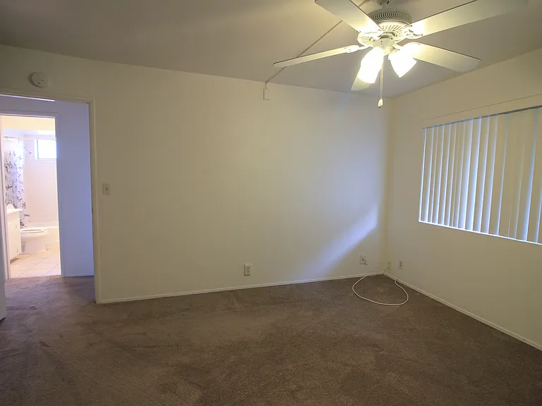 2835 Polk Ave — Photo 14