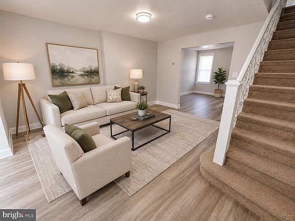 5th image of 4047 Howland St