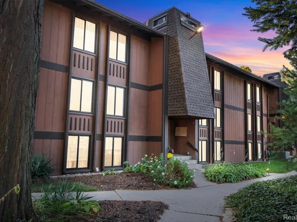 1724 Grove Rd #301, Ypsilanti, MI 48198