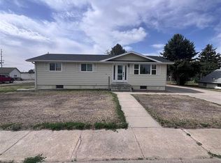 755 E 9th St, Alliance, NE 69301