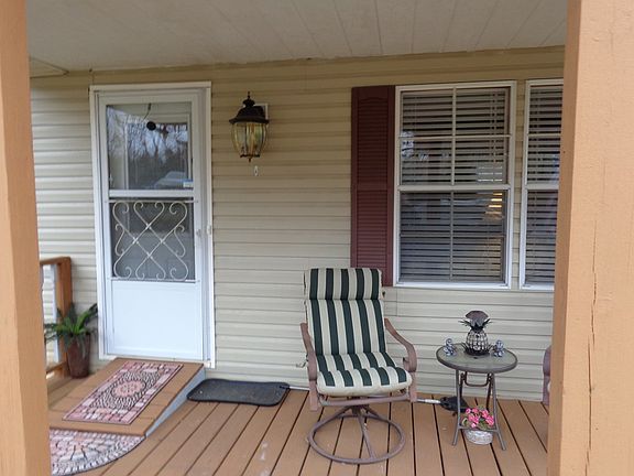 2nd image of 123 Spruce Ct
