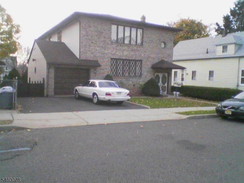 1st image of 11 Scudder St