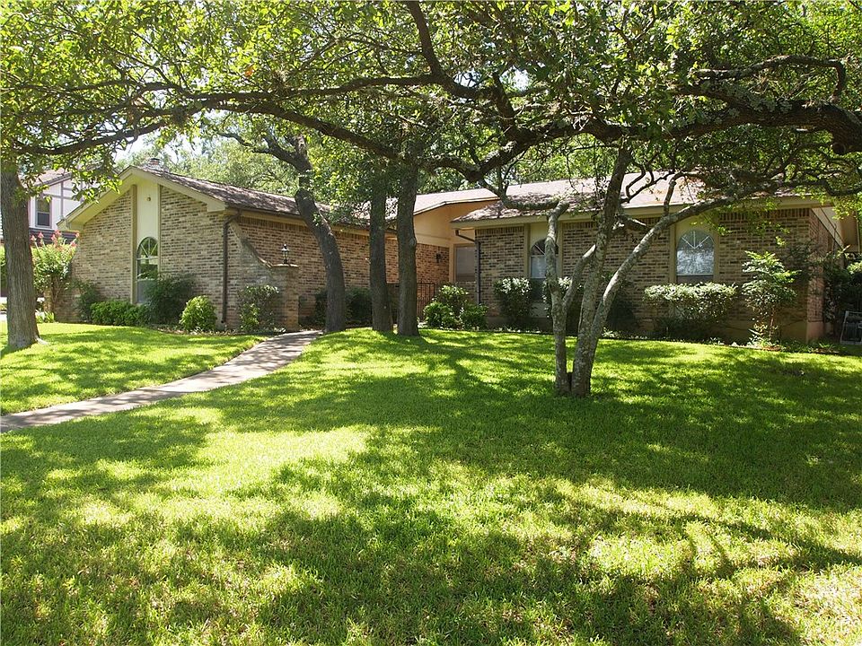1st image of 11104 Spicewood Pkwy