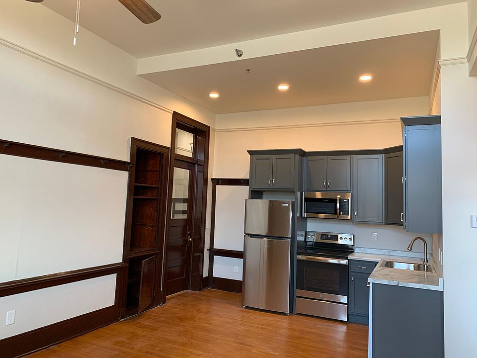 1st image of 1407 13th St S #201