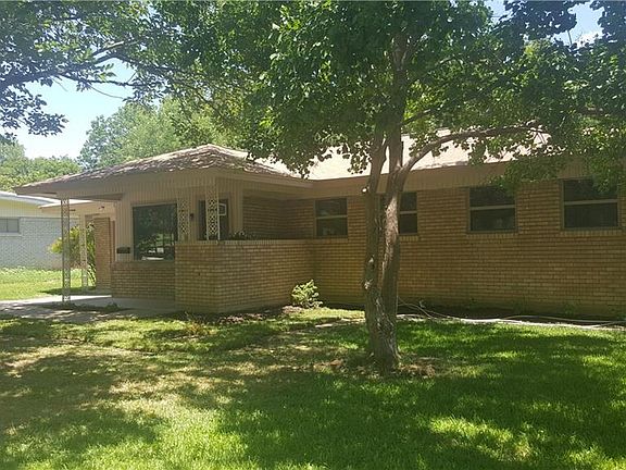 2nd image of 3833 Bonnie Dr