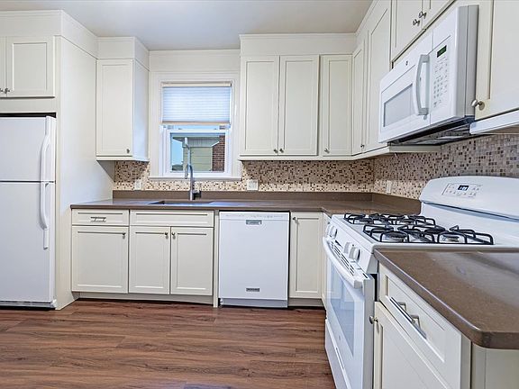 4th image of 485 Westchester Ave APT 2