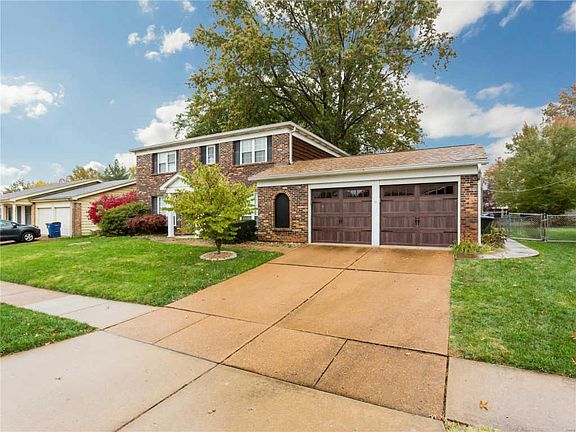 2nd image of 2832 Amberglow Dr