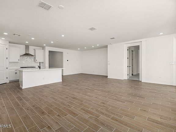 5th image of 24197 W RAYMOND Street