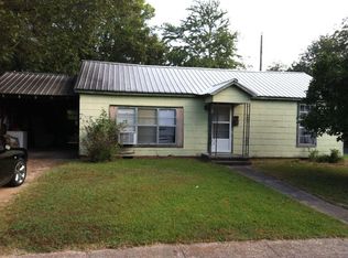 659 E Westbrook St, West Point, MS 39773