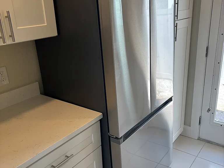 7261 Bay St #5 — Photo 6