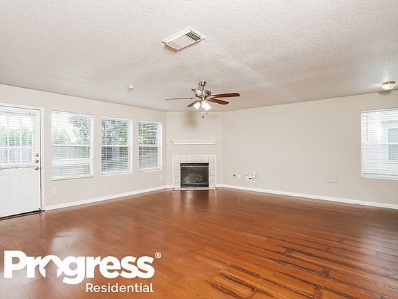 5th image of 10806 Gable Hill Ln