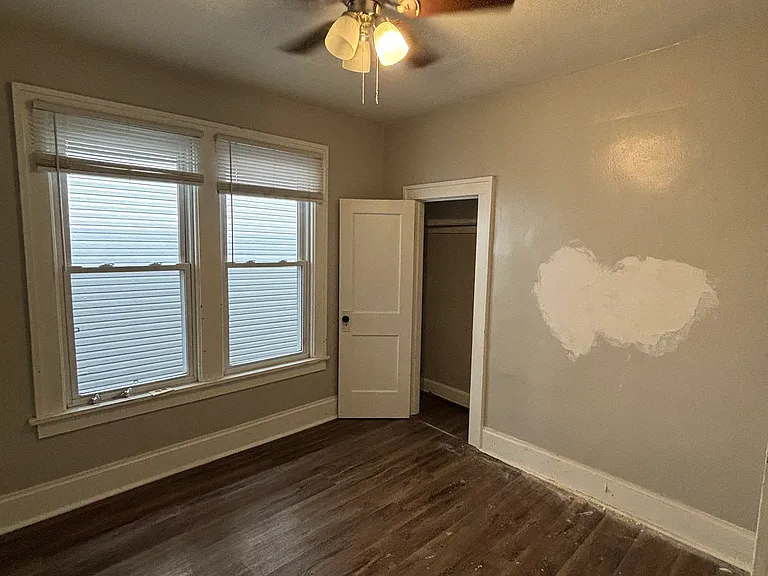 206 E Blake Ave — Photo 17