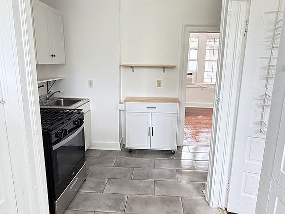 2nd image of 3539 Saint Charles Ave #11553965