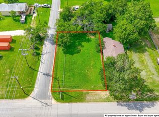 E 1st Ave, Corsicana, TX 75110