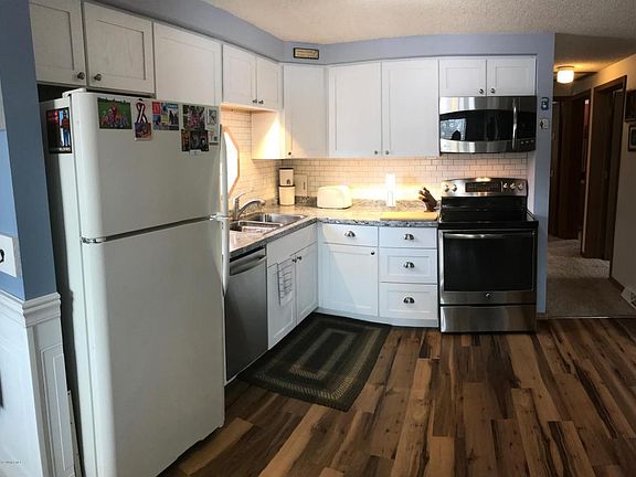 2nd image of 803 Elk St NW