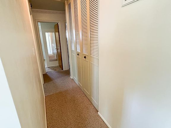5th image of 2540 Robinwood Dr