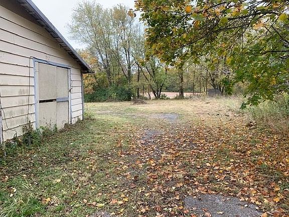 4th image of 4031 W State Road 32