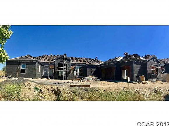 1727 Oak Creek Dr photo 1