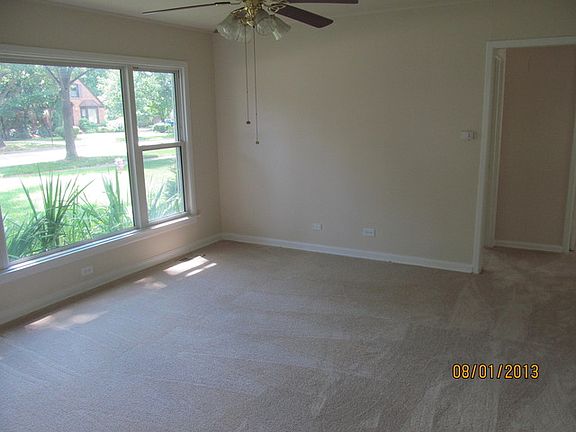 5th image of 1717 Oakton St