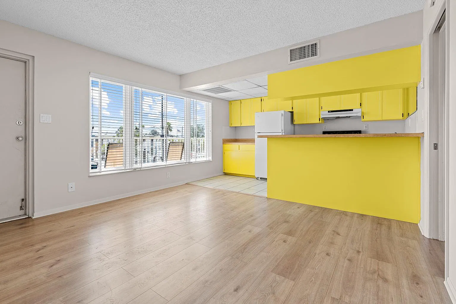 1 bed, 500 sqft, $1,900 — Photo 1