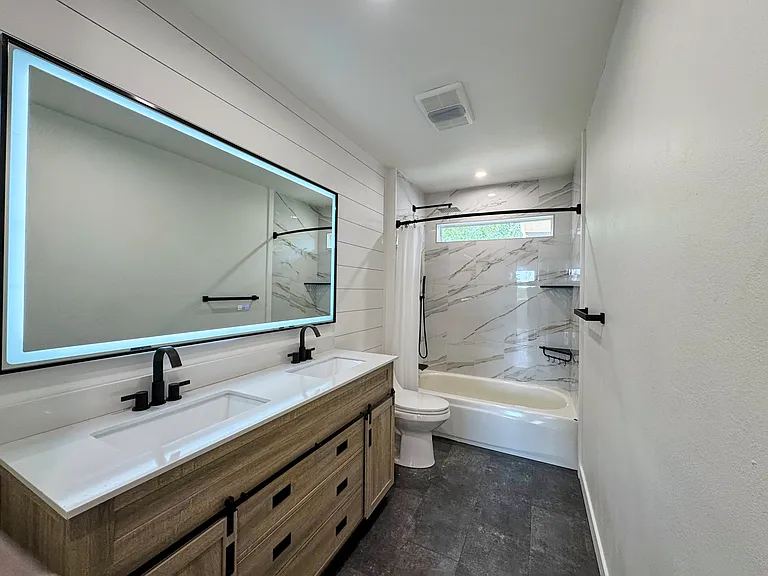 10582 Suzanne Ct — Photo 17