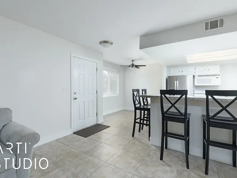 520 Turtleback Rd #B — Photo 6