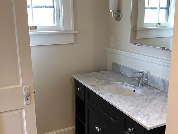 4th image of 1210 Westover Ave #2