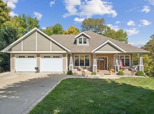 1016 Walnut St, Decorah, IA 52101