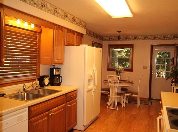 2nd image of 1236 Melwood Dr