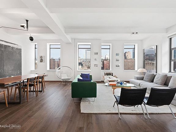 3rd image of 251 W 19th St APT 9A