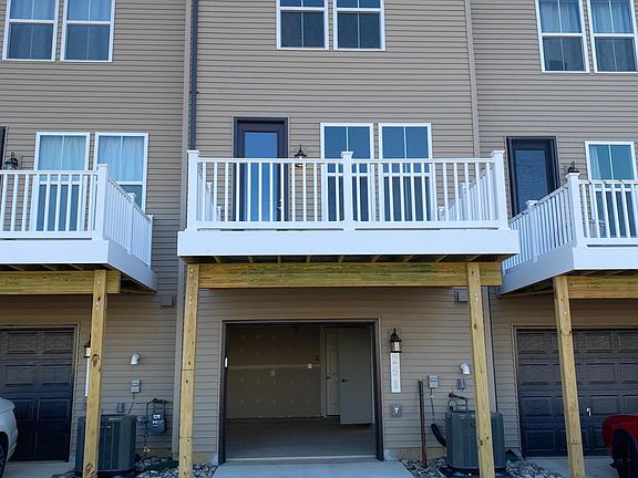 3rd image of 9605 Capital Ln #251