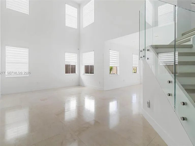 8551 NW 110th Ave — Photo 2