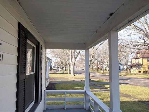 4th image of 8721 Pershing Ave
