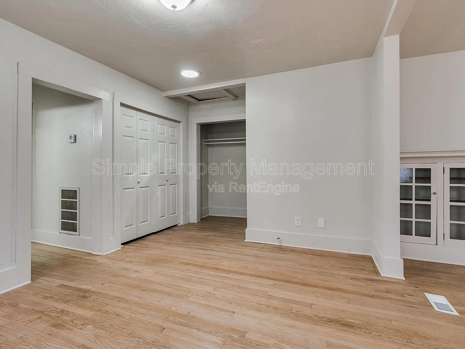 1 bed, 1.0 bath, 900 sqft, $975 — Photo 4