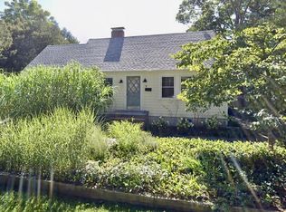 9 Wayte Rd, Bedford, MA 01730