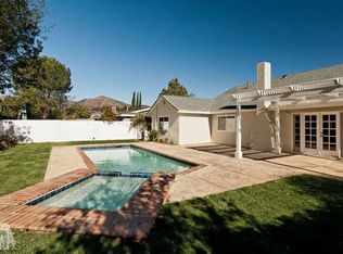 187 Kanan Rd, Oak Park, CA 91377