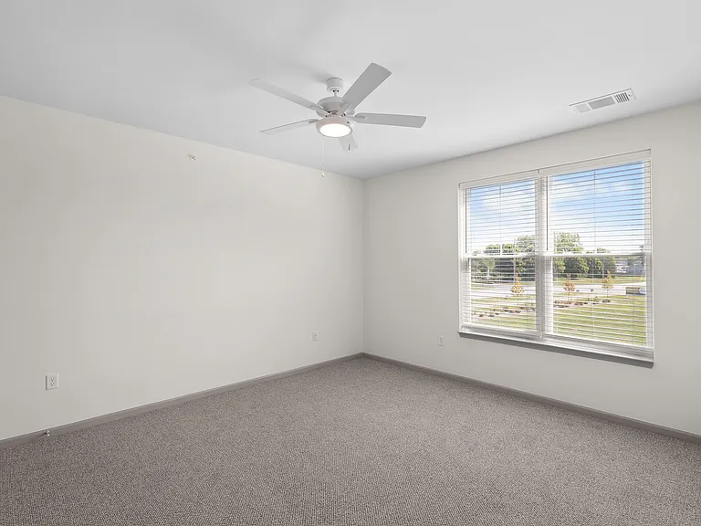 Arlington Farms — Photo 37