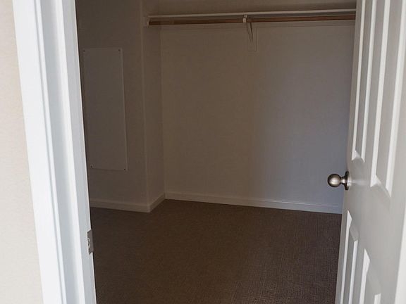 5th image of 415 W San Juan Dr