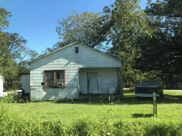 449 Saint Peter St, Jeanerette, LA 70544