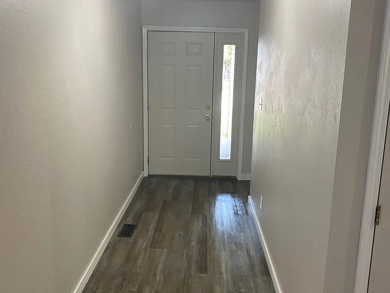 4866 Richmond Dr — Photo 13