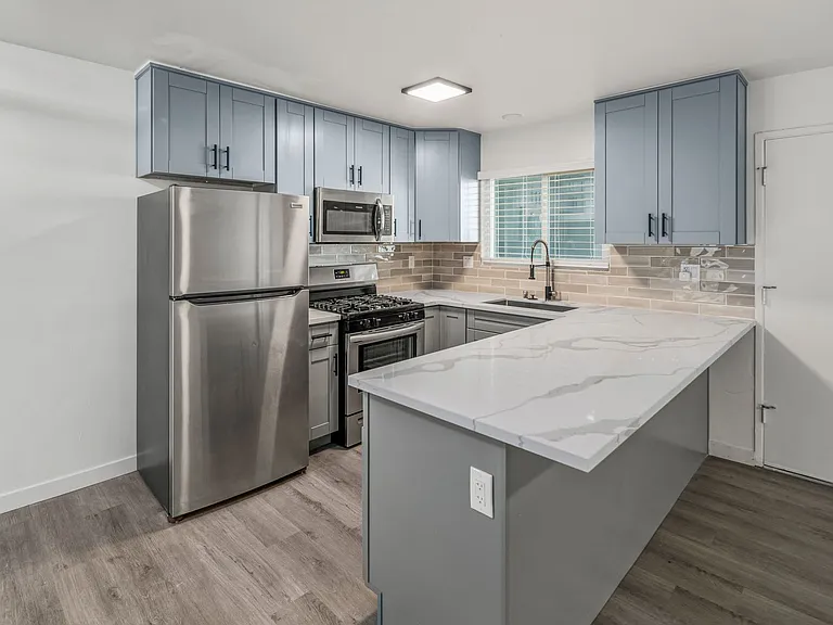 The Amberjack Apartments — Photo 5