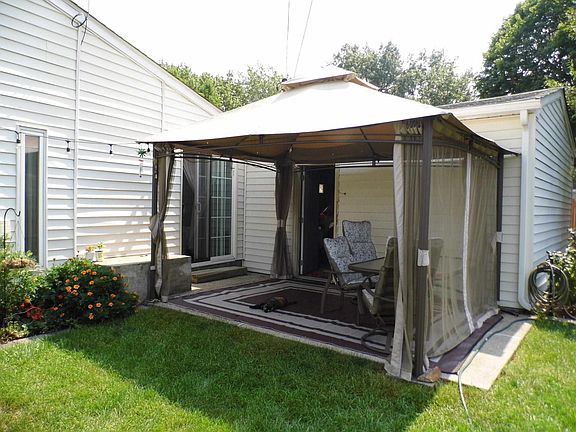 2nd image of 1217 Archway Dr