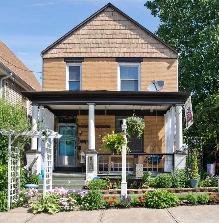 1st image of 435 Parker St