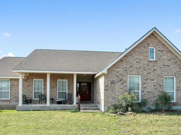 537 N Park St, Harper, TX 78631