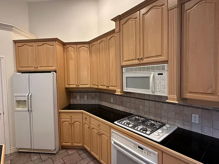 8616 Blue Grouse Way — Photo 37