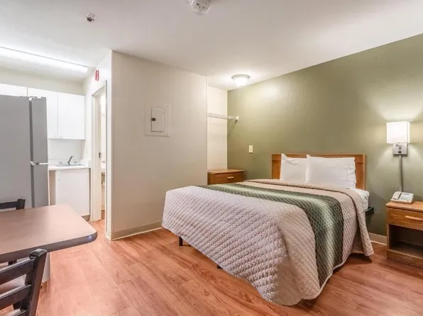 4861 W McDowell Rd, Phoenix, AZ 85035